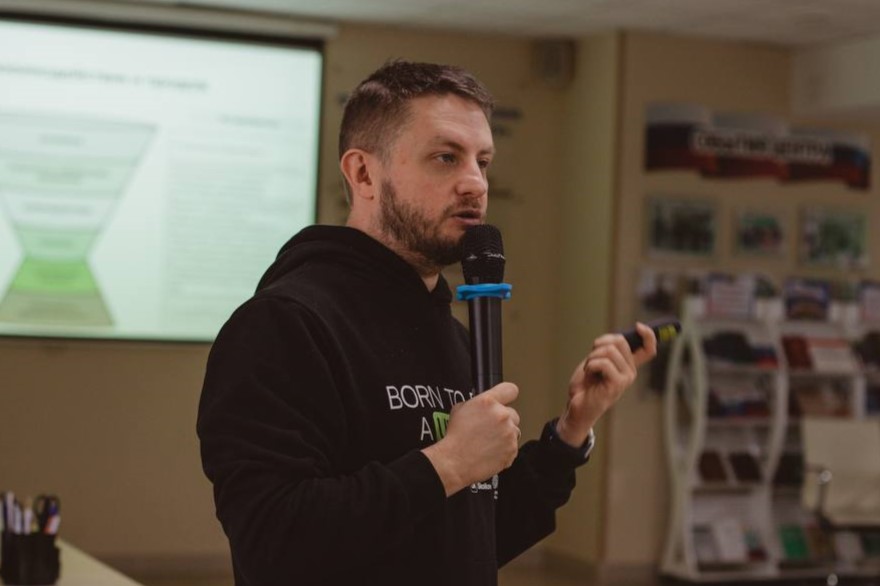 Алексей Добрусин